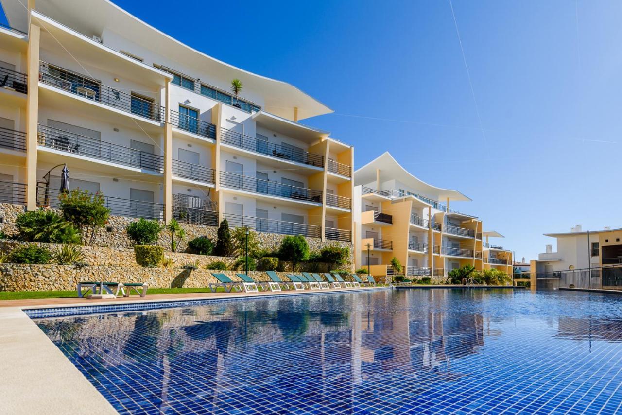 Homes Ocean View With Relax Terrace, 2 Swimming Pools & Tennis Court Appartement *